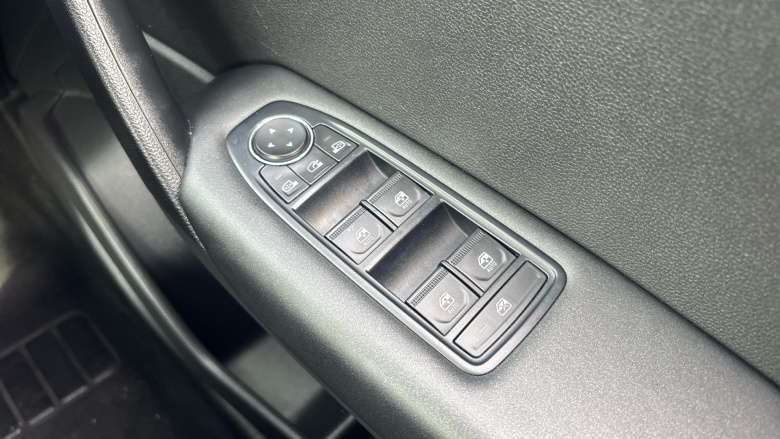 Renault Captur 1.0 TCE 100 Iconic 5dr Petrol Hatchback